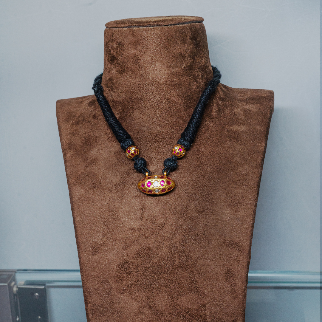UNCUT POLKI NECKLACE