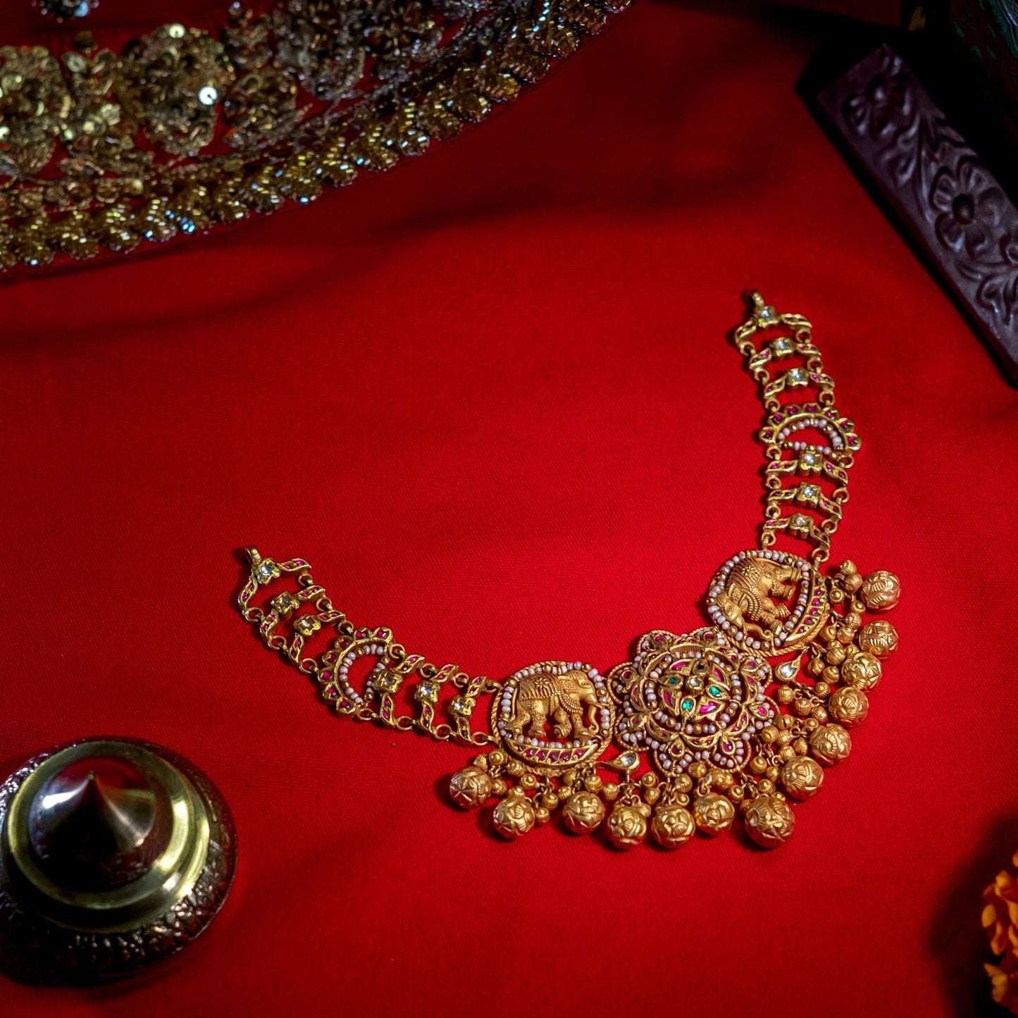 ANTIQUE HERITAGE NECKLACE