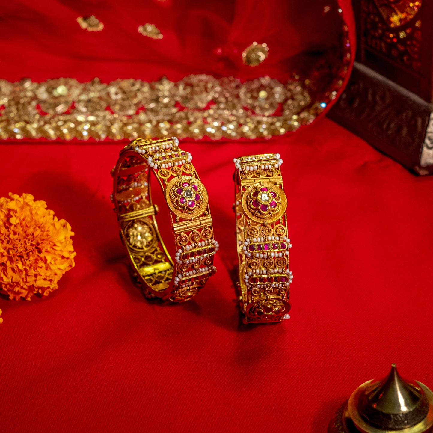 HERITAGE POLKI BANGLE